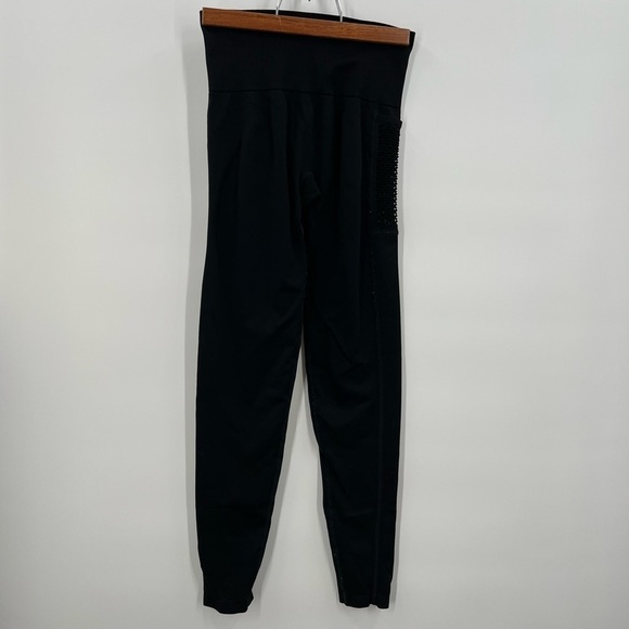 Victoria’s Secret Pink Black Activewear Pockets extra small - Picture 1 of 4